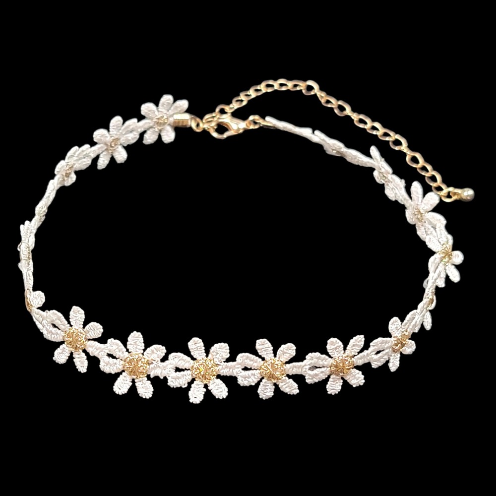 White & Gold Lace Daisy Choker Necklace 16" Adjustable Floral Cottagecore Boho
